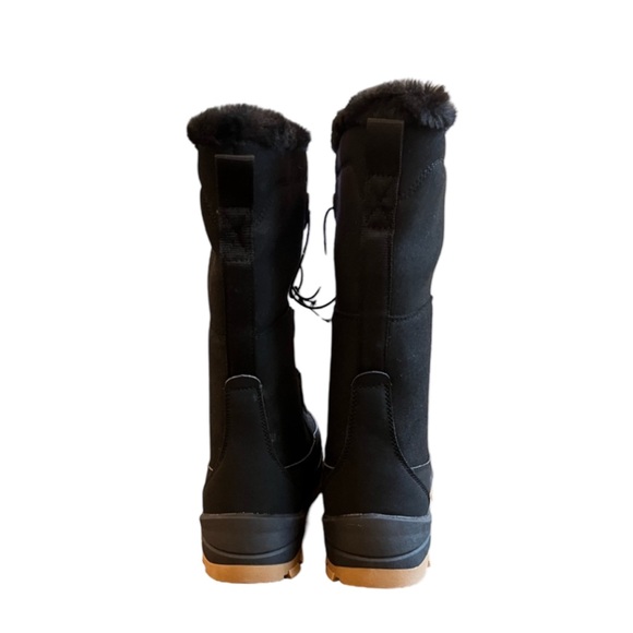 Women’s Carla waterproof winter boots by Universal Thread. - Picture 6 of 10